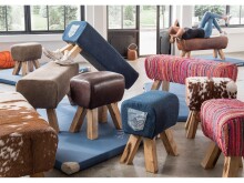 Sitzhocker >Purnia III< in Jeans aus Massivholz - 40x48x30cm (BxHxT)