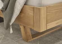 TJARK Modernes Massivholzbett 180x200 - Komfortables & hochwertiges Balkenbett mit gepolstertem Kopfteil - 186 x 89 x 219 cm (B/H/T)