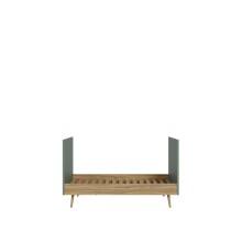 Babybett >Whenua < in Salbei/ Mauvella Eiche   - 76,5x86x144,4cm (BxHxT)