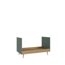 Babybett >Whenua < in Salbei/ Mauvella Eiche   - 76,5x86x144,4cm (BxHxT)