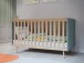 Babybett >Whenua < in Salbei/ Mauvella Eiche   - 76,5x86x144,4cm (BxHxT)