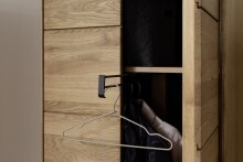 Garderobenschrank >ARAYA<  2 Türen, Eiche teilmassiv - 69x195x40,5 (BxHxT)