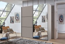Schwebetürenschrank >indiana A< in SAHARAGRAU / SPIEGEL - 200x216x65cm (BxHxT)