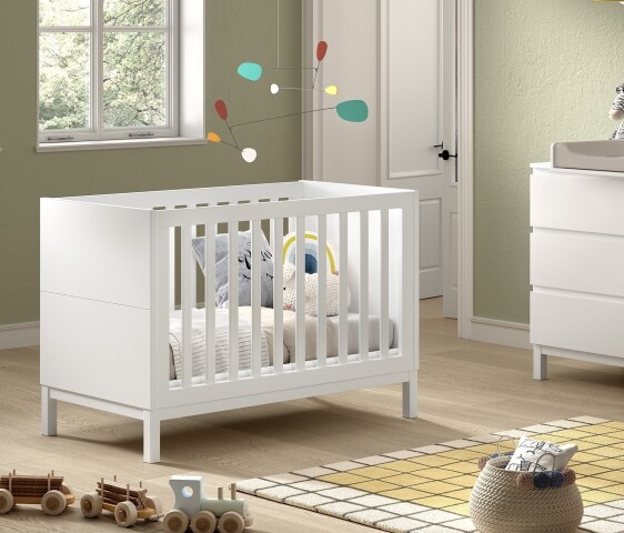Babybett >Eva< in Weiß, Massivholz und MDF - 125x85,2x66,2cm (BxHxT)